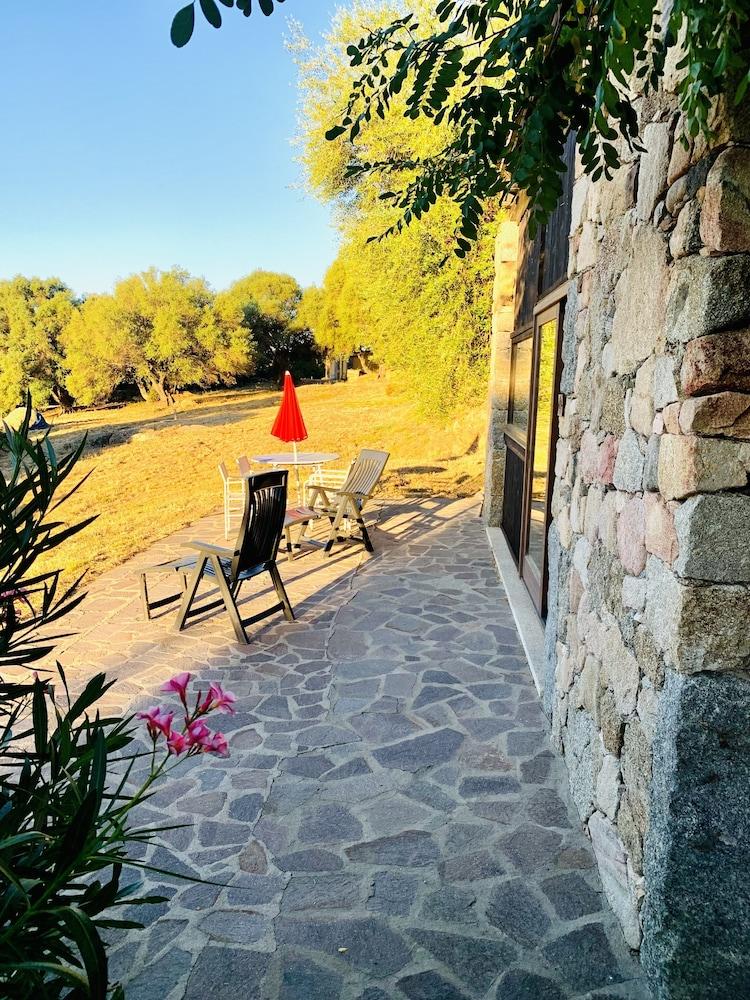 בית הארחה סנט אנטוניו די גאלורו 	Liscia Country Relais מראה חיצוני תמונה