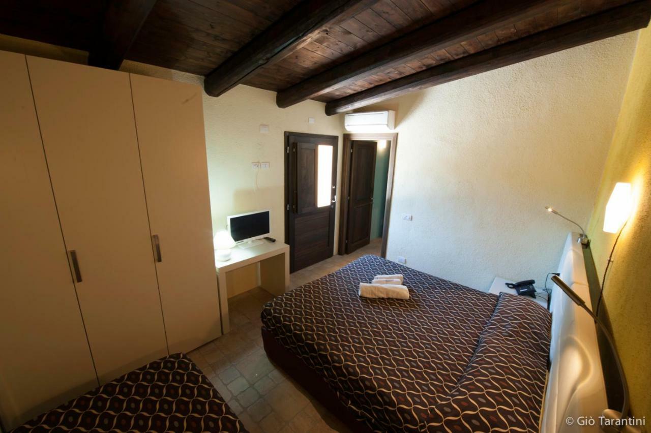 בית הארחה סנט אנטוניו די גאלורו 	Liscia Country Relais מראה חיצוני תמונה